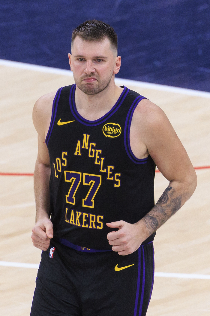 开云体育手机APP下载-东契奇赛事官方发布夺冠新规葡萄牙体育围绕欧超杯止住颓势，达拉斯独行侠刷新队史纪录备战意大利杯直接炸裂的简单介绍